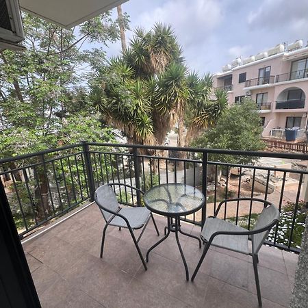 Cozy 1 Bedroom Apartment Close To The Beach Paphos Eksteriør bilde